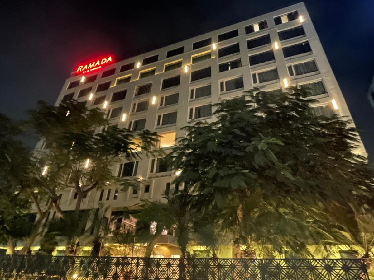 ホテル Ramada By Wyndham Jaipur North エクステリア 写真