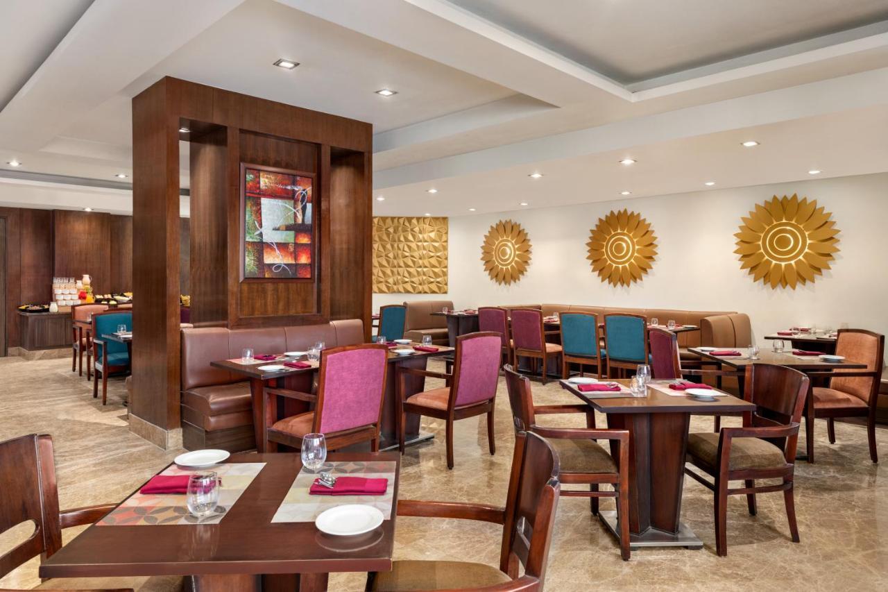 ホテル Ramada By Wyndham Jaipur North エクステリア 写真
