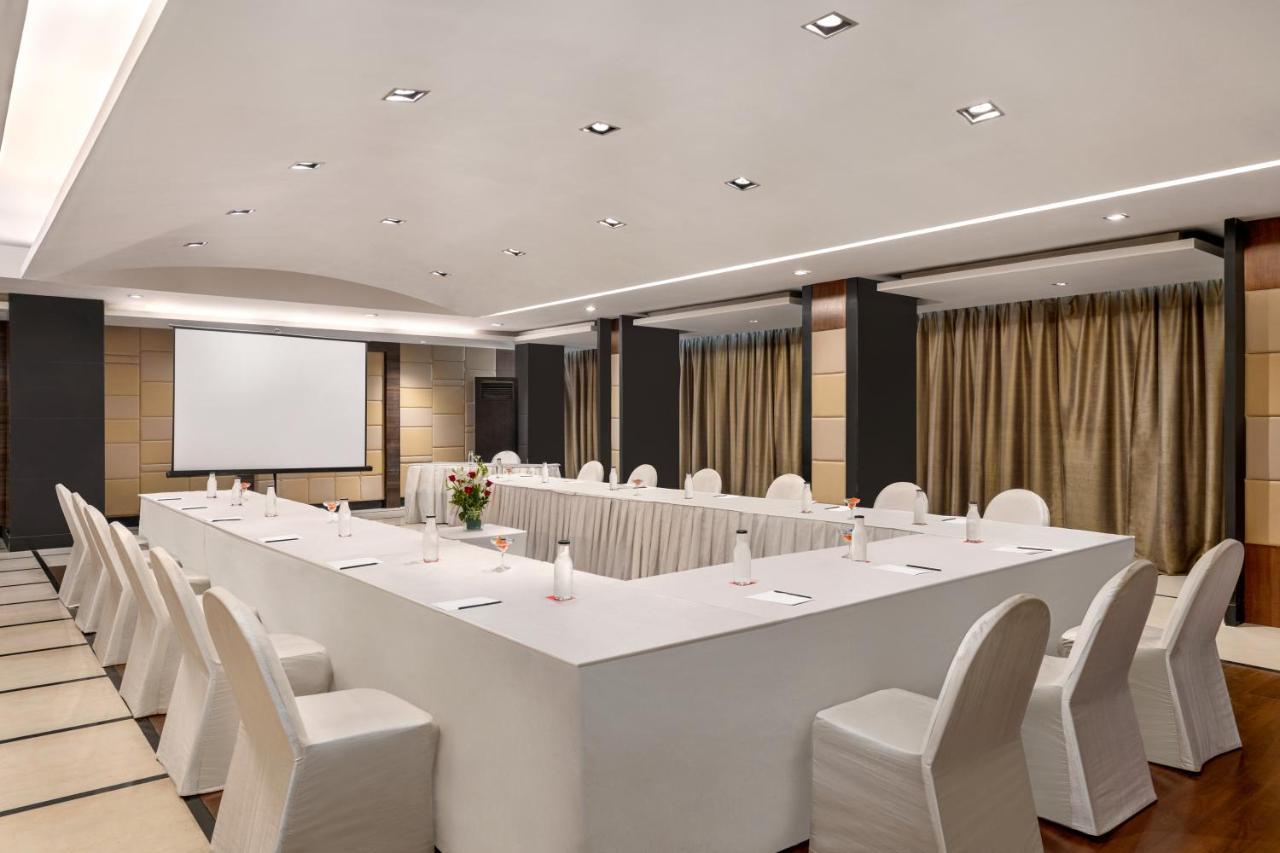 ホテル Ramada By Wyndham Jaipur North エクステリア 写真