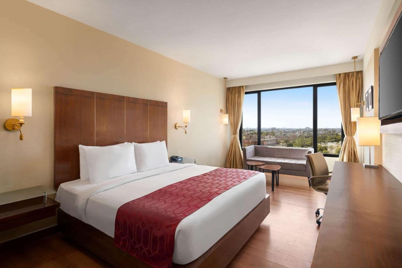 ホテル Ramada By Wyndham Jaipur North エクステリア 写真