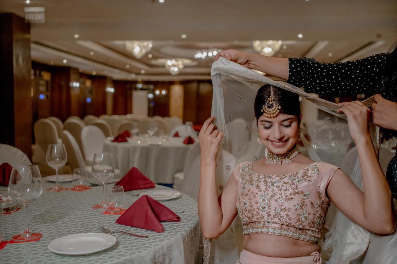 ホテル Ramada By Wyndham Jaipur North エクステリア 写真
